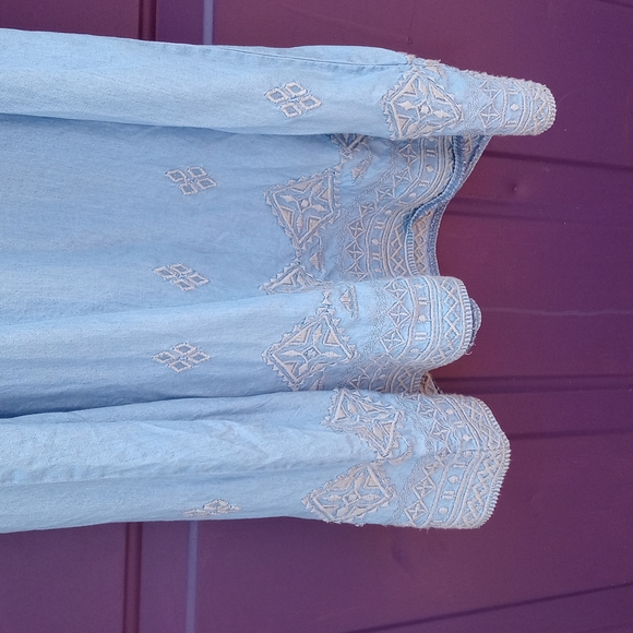 Dress - Picture 4 of 4